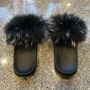 Racoon slides black fur with white tips size 9